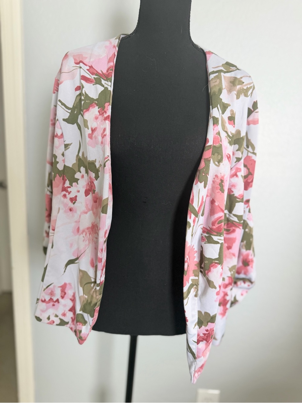 Women's Pink Floral Open-Front Cardigan Jacket